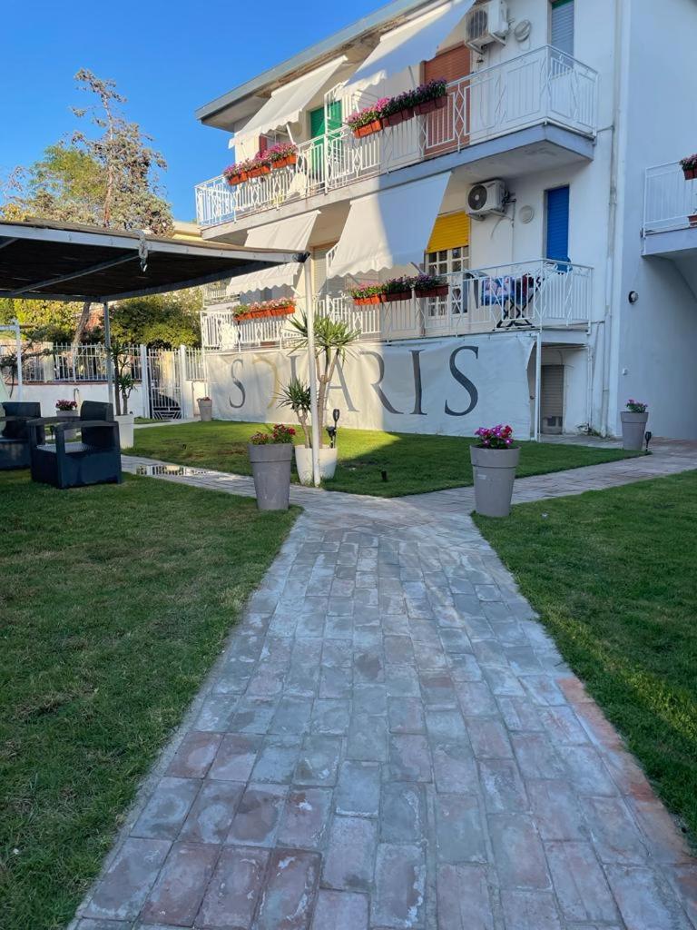 Solaris Paestum Bed & Breakfast Exterior photo