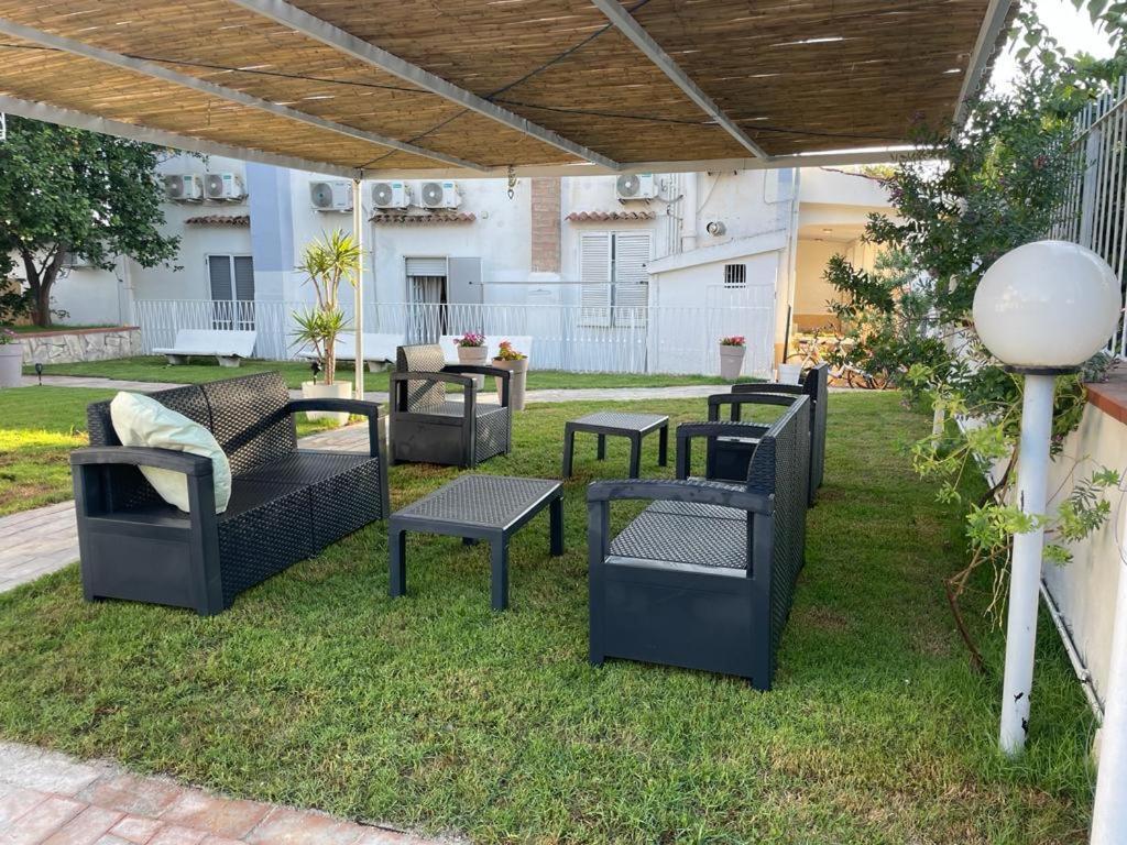 Solaris Paestum Bed & Breakfast Exterior photo