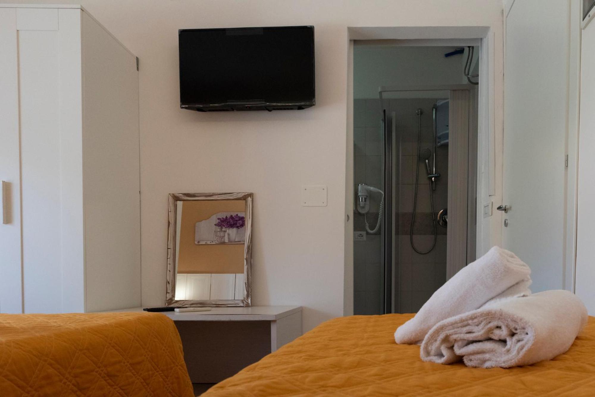 Solaris Paestum Bed & Breakfast Exterior photo
