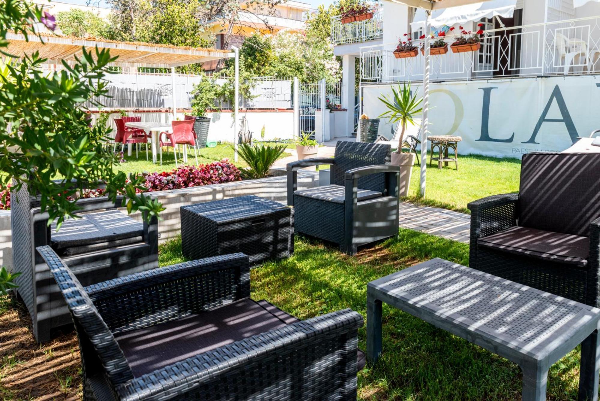 Solaris Paestum Bed & Breakfast Exterior photo