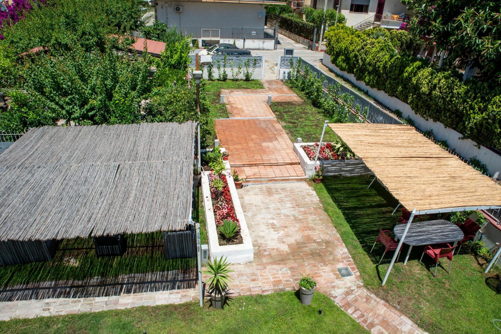 Solaris Paestum Bed & Breakfast Exterior photo